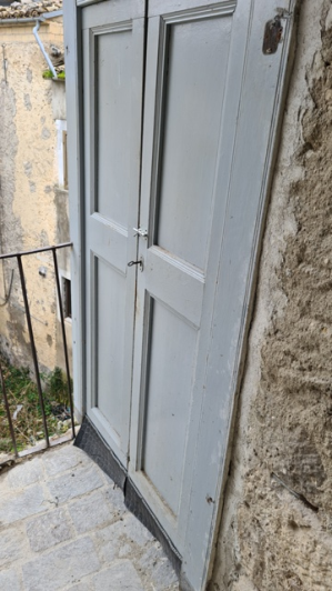 Image No.18-3 Bed Townhouse for sale