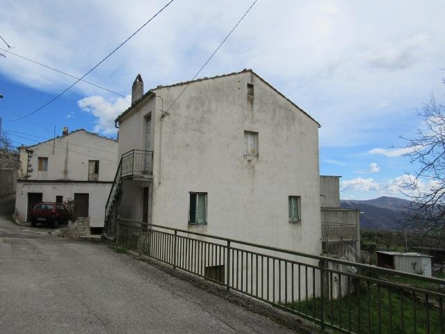 Image No.2-3 Bed Country House for sale