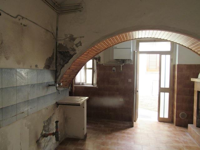 Image No.12-3 Bed Townhouse for sale