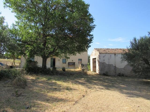 Image No.2-6 Bed Country House for sale