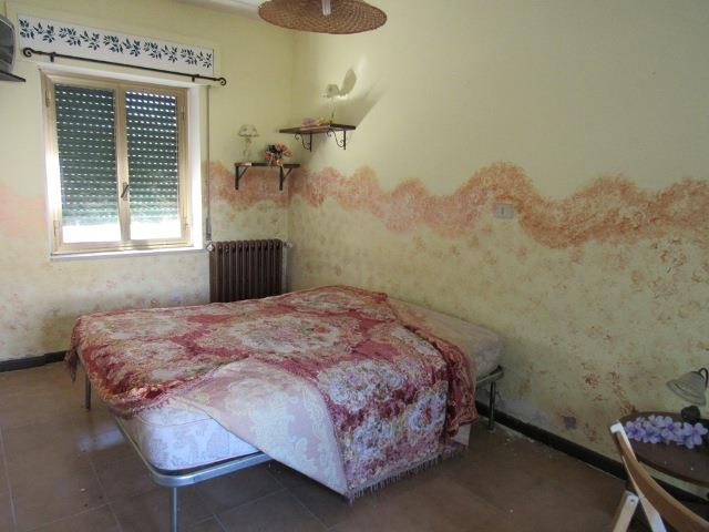 Image No.8-6 Bed Country House for sale