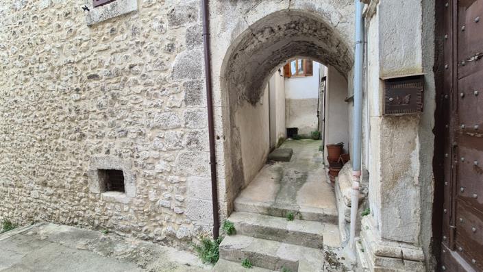 Image No.3-3 Bed Townhouse for sale