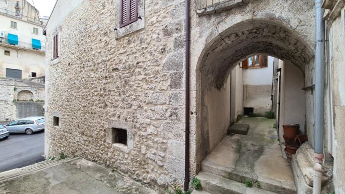 Image No.7-3 Bed Townhouse for sale