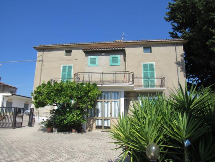 Image No.2-3 Bed Villa / Detached for sale