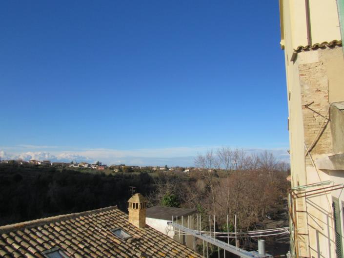 Image No.10-6 Bed Townhouse for sale