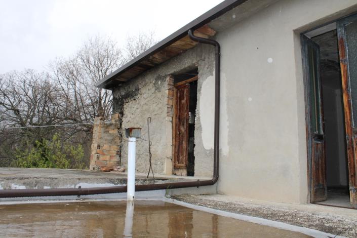 Image No.17-10 Bed Farmhouse for sale