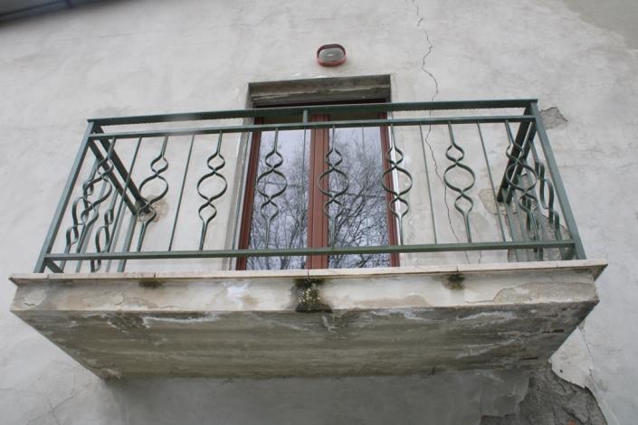 Image No.20-10 Bed Farmhouse for sale