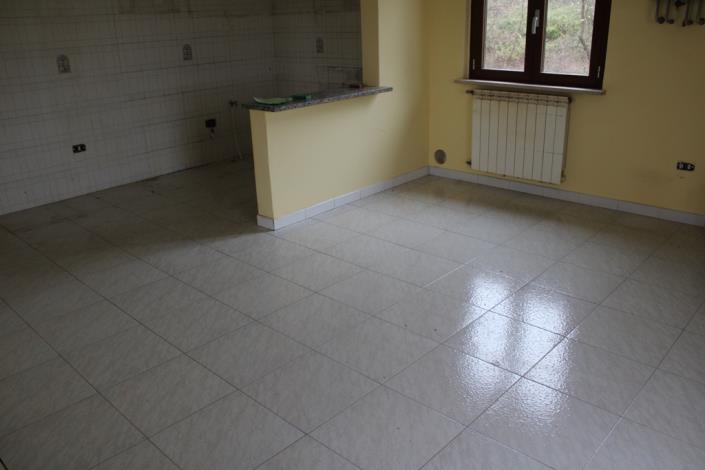 Image No.5-10 Bed Farmhouse for sale