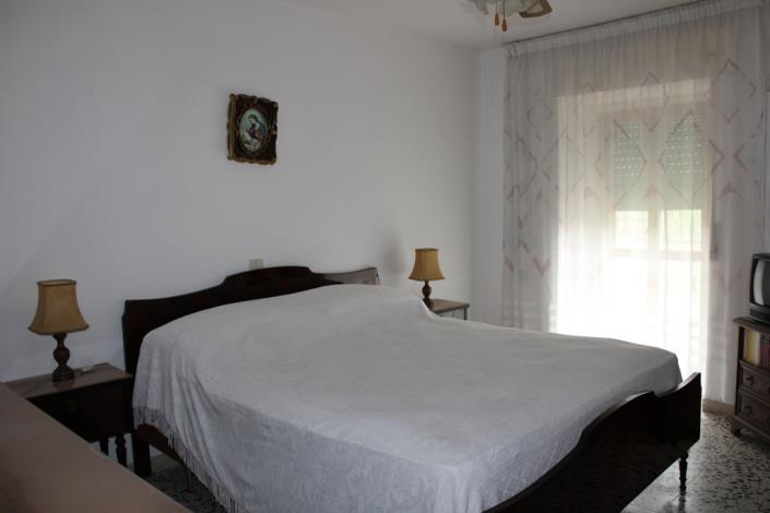 Image No.6-4 Bed Townhouse for sale