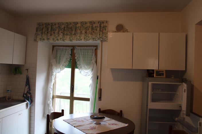 Image No.10-4 Bed Townhouse for sale