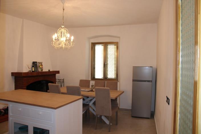 Image No.4-4 Bed Townhouse for sale