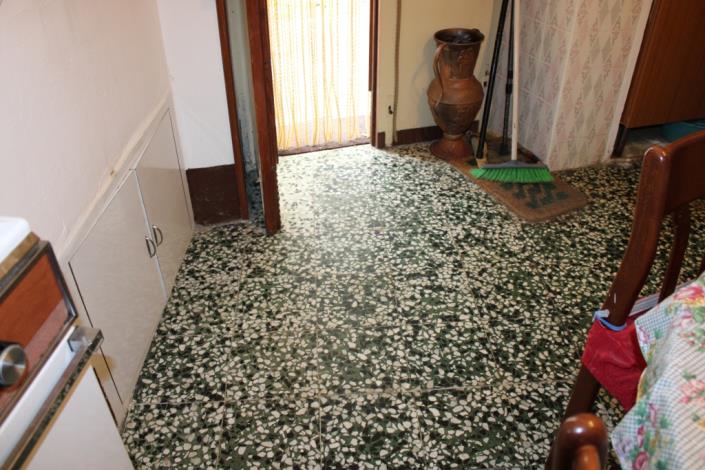 Image No.6-2 Bed Townhouse for sale