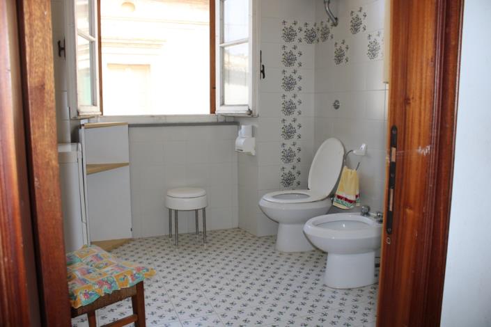 Image No.21-2 Bed Country House for sale