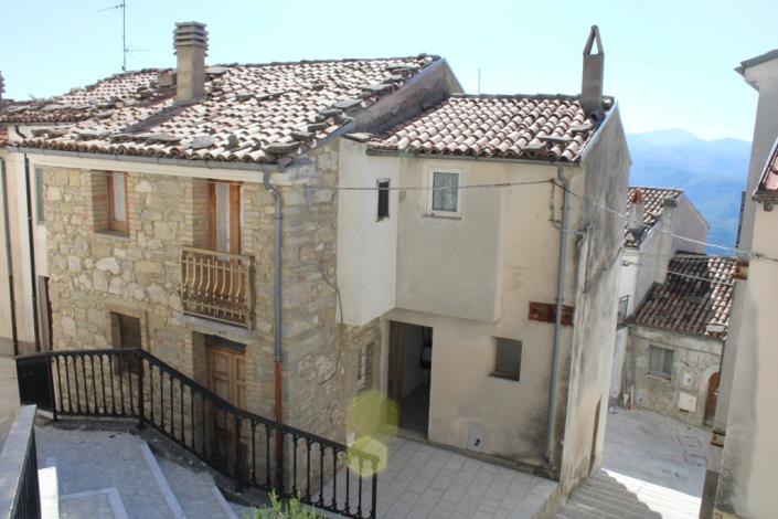 Image No.16-1 Bed Townhouse for sale