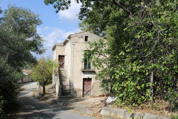 Image No.15-3 Bed Country House for sale