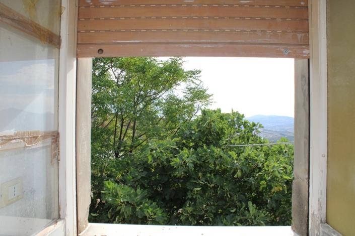 Image No.5-2 Bed Country House for sale