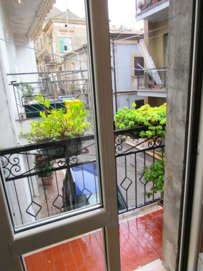 Image No.7-2 Bed Townhouse for sale