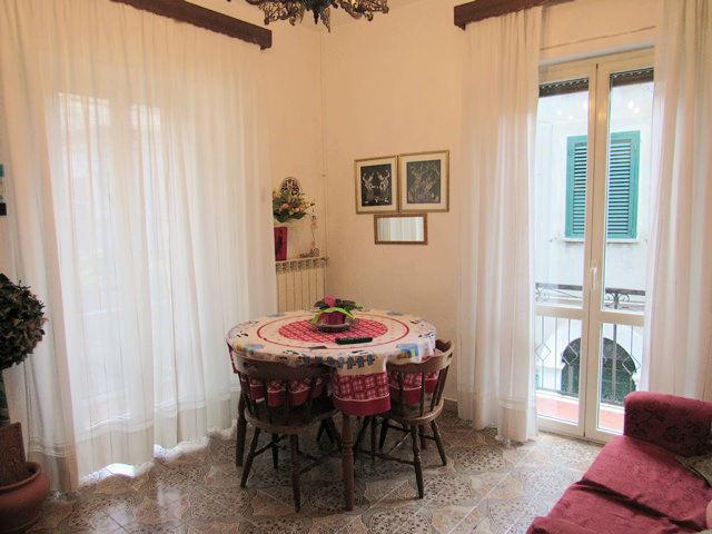 Image No.8-2 Bed Townhouse for sale