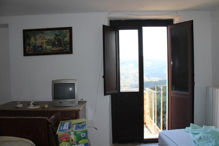 Image No.18-2 Bed Townhouse for sale