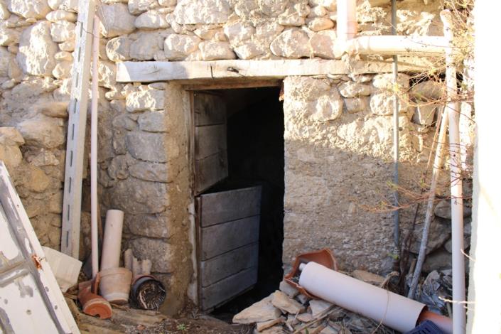 Image No.26-2 Bed Townhouse for sale