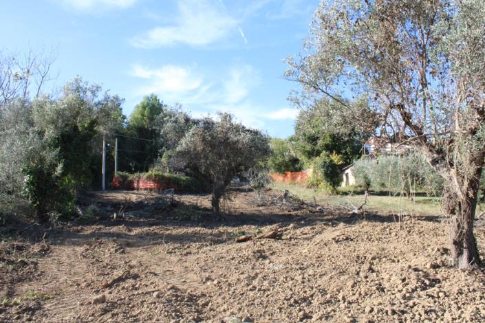 Image No.17-3 Bed Country Property for sale