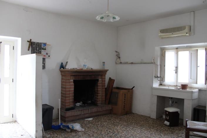 Image No.6-3 Bed Country House for sale