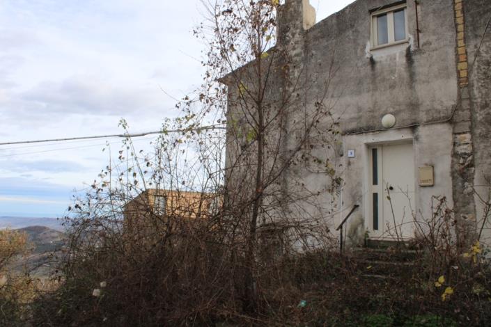 Image No.26-3 Bed Country House for sale