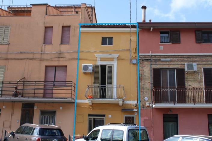 Image No.5-4 Bed Townhouse for sale