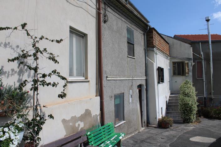 Image No.3-2 Bed Townhouse for sale