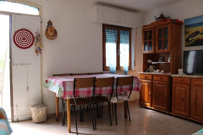 Image No.18-2 Bed Townhouse for sale