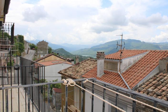 Image No.15-2 Bed Townhouse for sale