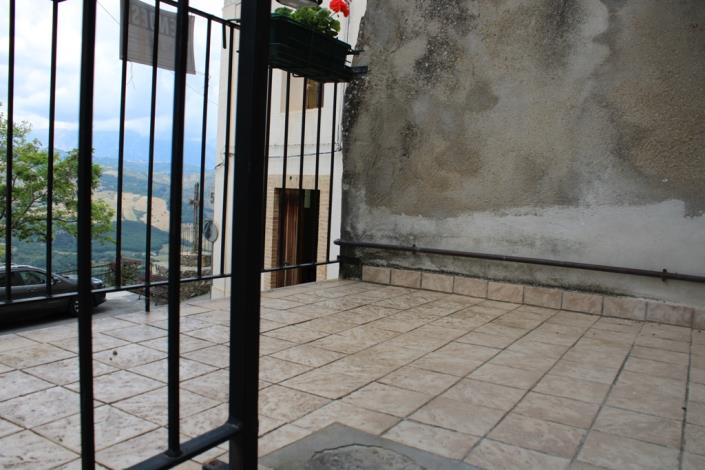 Image No.24-2 Bed Townhouse for sale