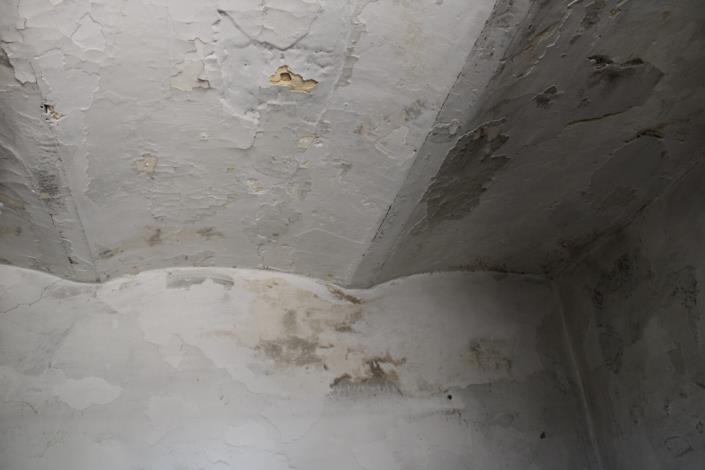 Image No.16-2 Bed Townhouse for sale