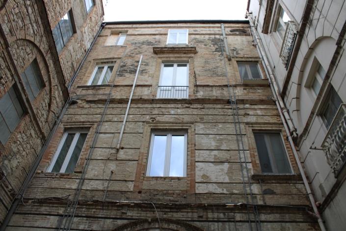 Image No.10-3 Bed Apartment for sale