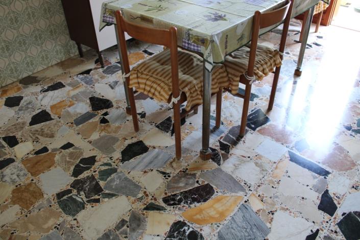 Image No.19-5 Bed Townhouse for sale