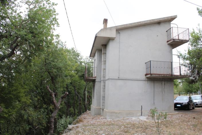 Image No.21-5 Bed Country House for sale