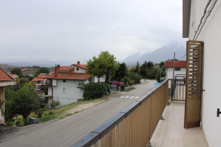 Image No.4-5 Bed Townhouse for sale