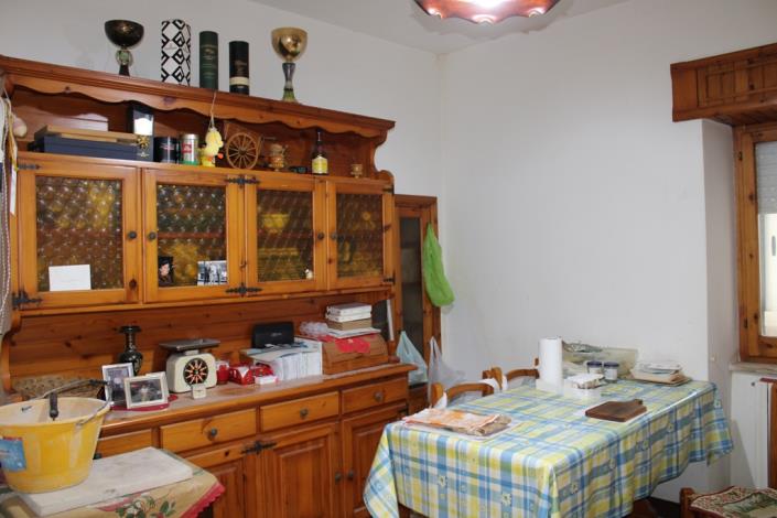 Image No.14-5 Bed Townhouse for sale