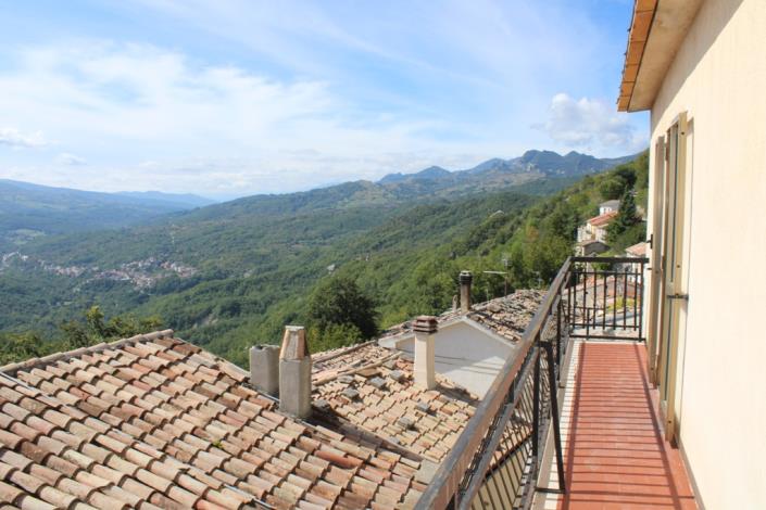 Image No.3-4 Bed Townhouse for sale