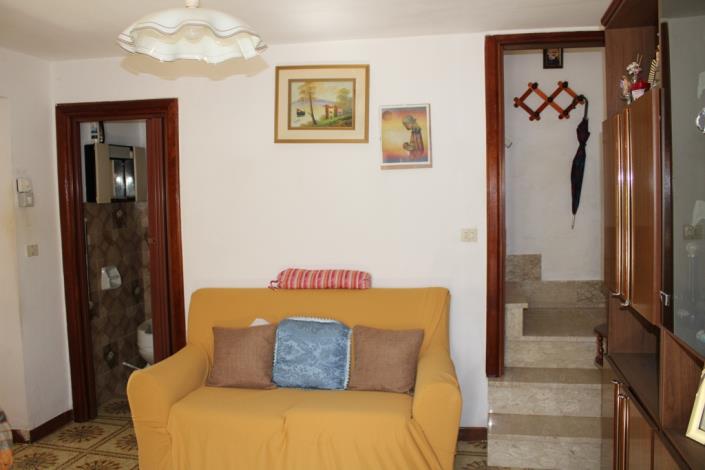 Image No.14-4 Bed Townhouse for sale