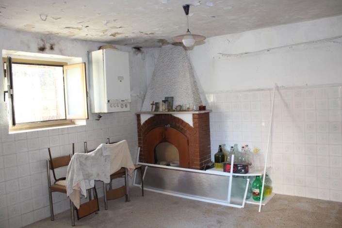 Image No.18-2 Bed Country House for sale