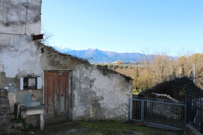 Image No.19-2 Bed Country House for sale