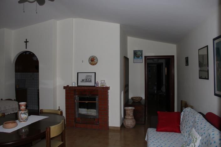 Image No.20-3 Bed Apartment for sale