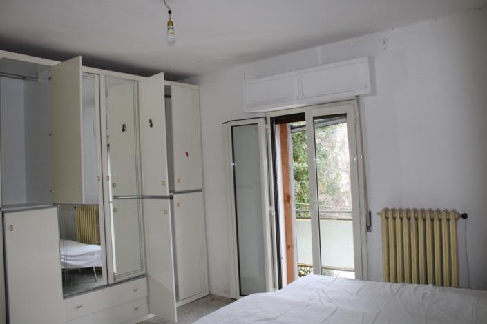 Image No.15-2 Bed Townhouse for sale