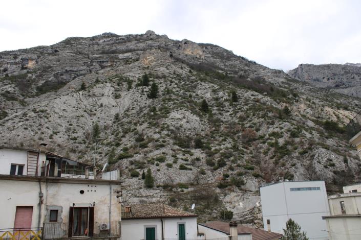 Image No.4-2 Bed Townhouse for sale