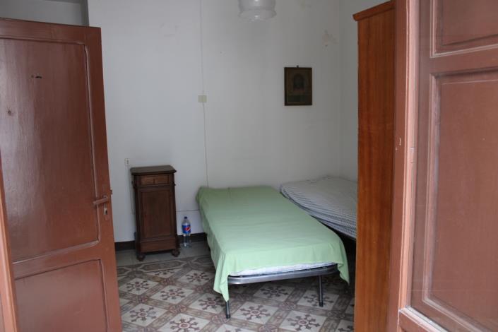 Image No.13-2 Bed Townhouse for sale