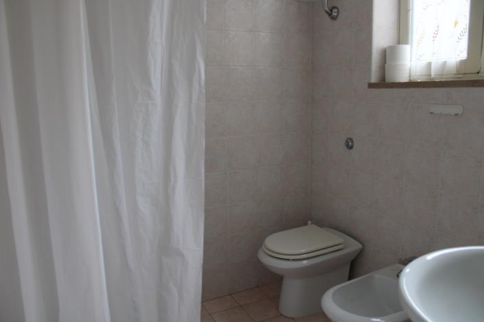 Image No.18-3 Bed Townhouse for sale