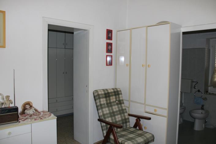 Image No.20-3 Bed Townhouse for sale