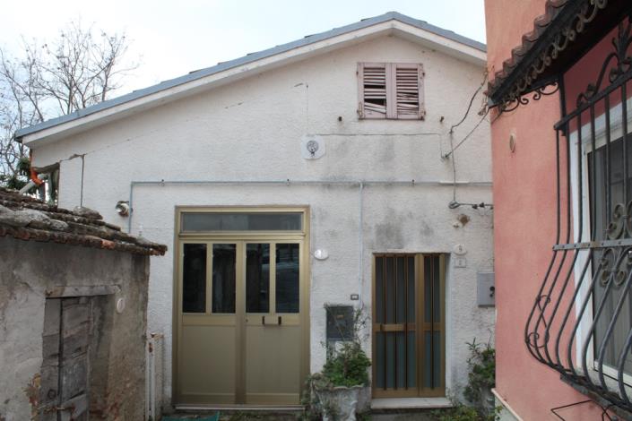 Image No.8-3 Bed Townhouse for sale