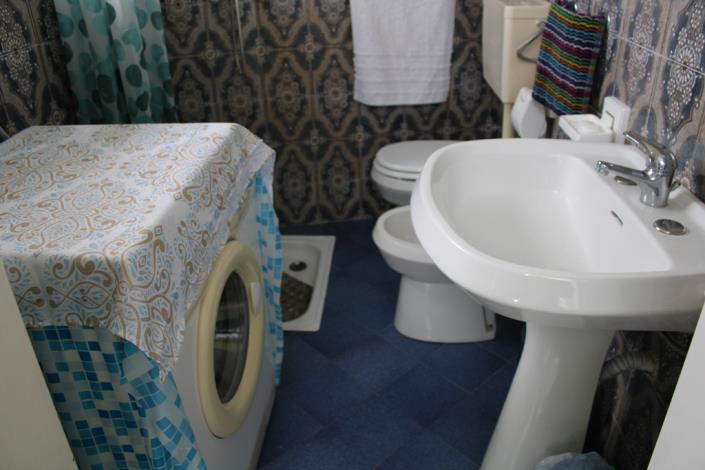 Image No.10-2 Bed Townhouse for sale